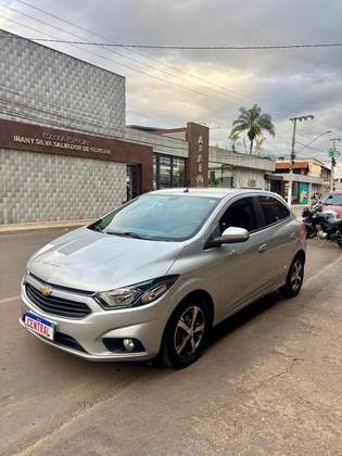 CHEVROLET ONIX 1.4 MPFI ACTIV 8V FLEX 4P AUTOMÁTICO